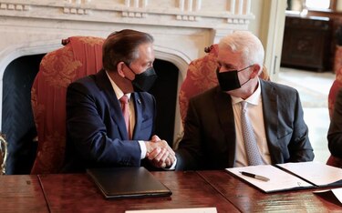 Cortizo se reúne con empresarios hispanos de Texas y participa de firma de memorando con Energy Transfer