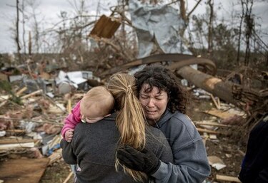 Surgen detalles sobre víctimas de tornados en Alabama; presidente Trump visitará el área el viernes