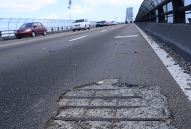 Dos empresas compiten por el contrato de mantenimiento del puente de las Américas