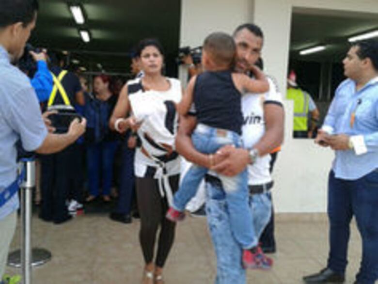 Migrantes cubanos viajan a México