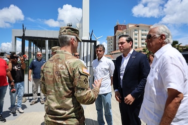 Embajador Cabrera y Cuerpo de Ingenieros de Estados Unidos inspeccionan drenaje urbano en Colón