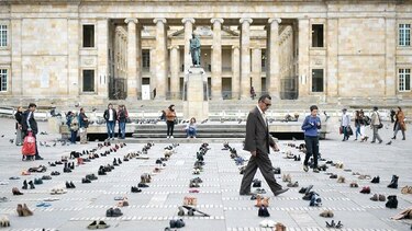 Protesta en ‘los zapatos’ de un migrante