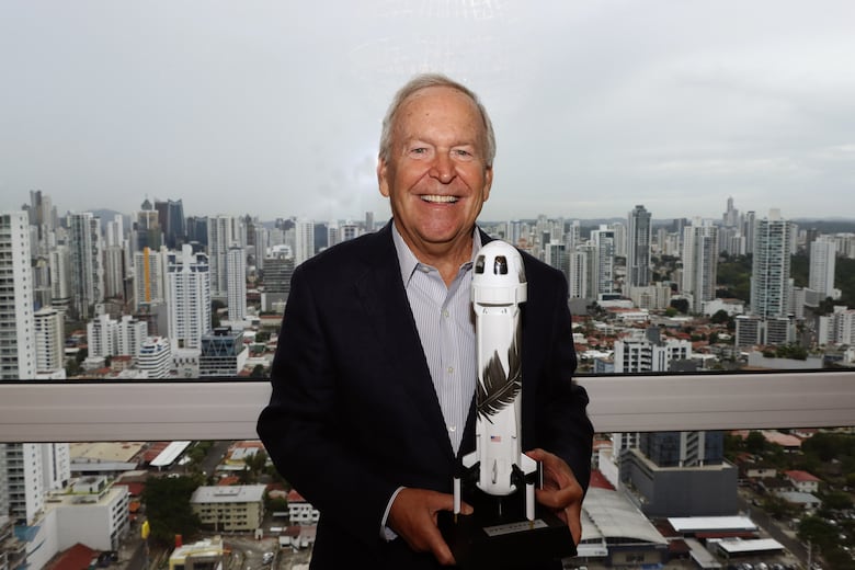 Jaime Alemán, fuera de la Tierra