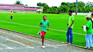 Promueven nueva pista de atletismo