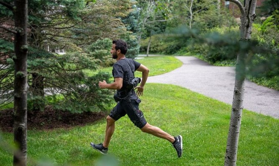 Presentan pantalones robóticos que ayudan a caminar y correr