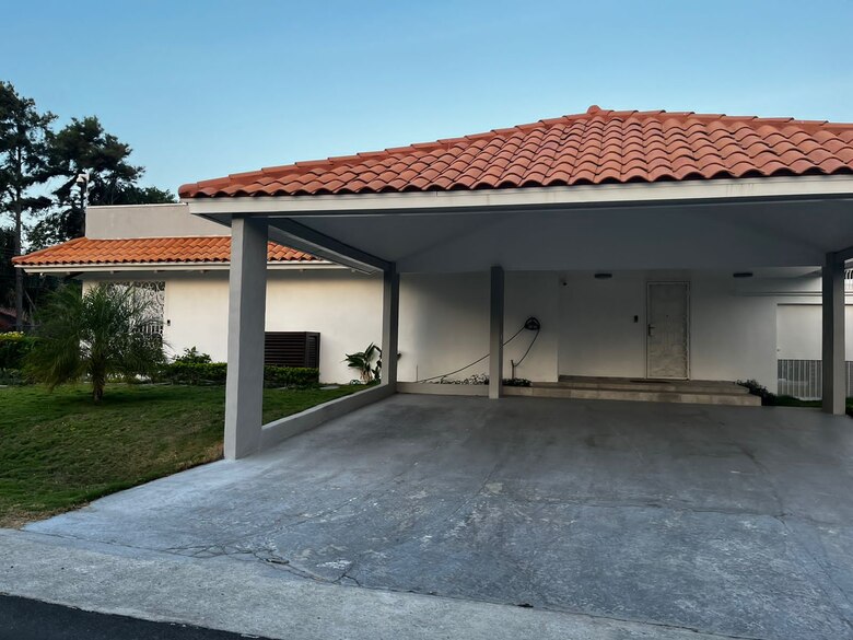 Carros blindados, joyas, relojes, lo que hallaron las autoridades en la operación Ballena