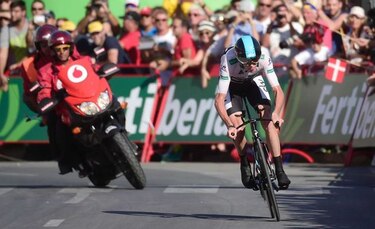 Froome gana contrarreloj y se acerca a Quintana