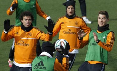 El Madrid y Barcelona parten con ventaja en la vuelta de las semifinales