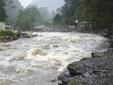 Cerro Punta incomunicada y dos muertos por crecida de río