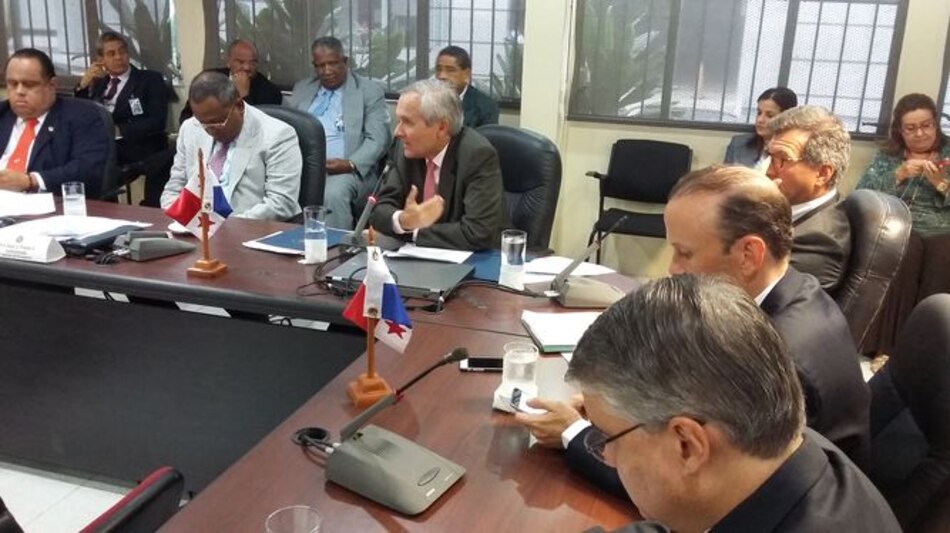 Aprueban traslados de partidas por $200 millones para financiar compra del Metro Bus