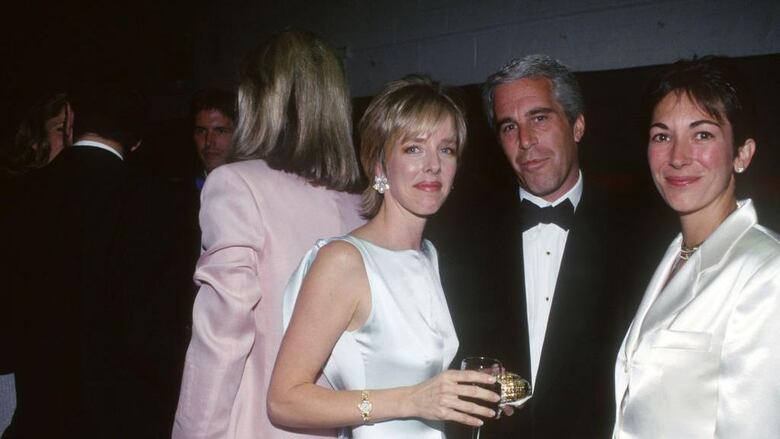 Ghislaine Maxwell, la mujer condenada a 20 años de prisión por tráfico sexual de menores a la que la Fiscalía de Estados Unidos quiere volver a interrogar por el caso de Jeffrey Epstein