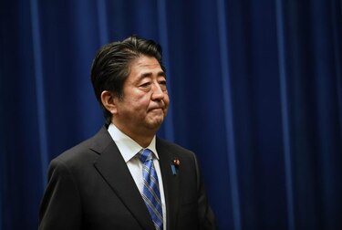 Primer ministro japonés anuncia adelanto electoral en mitad de su mandato