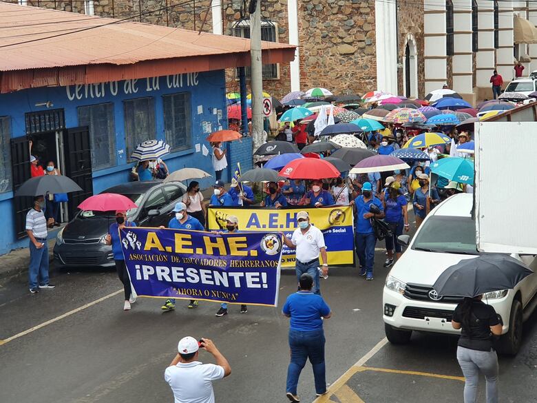 Reclamos presionan al gobierno de Laurentino Cortizo  