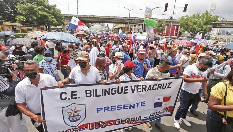 Resistencia y un tamborito para cantar el hartazgo