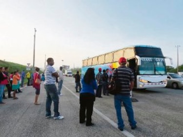 Panamá–Colón: un transporte que espanta al turismo y pone en riesgo a sus pasajeros