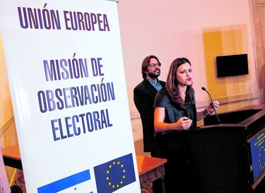 Vuelta al pasado tras dudosos comicios