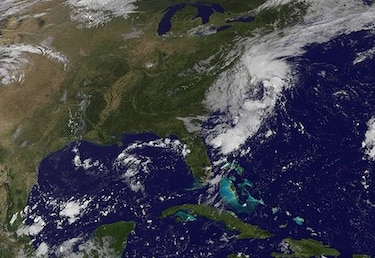 Precauciones en Bermuda ante inminente paso de tormenta Karl