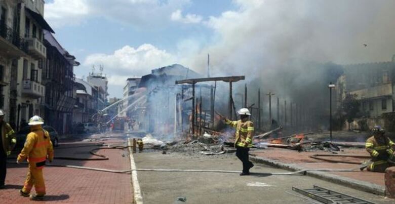 Se incendian tres caserones cercanos a la Plaza Herrera, San Felipe