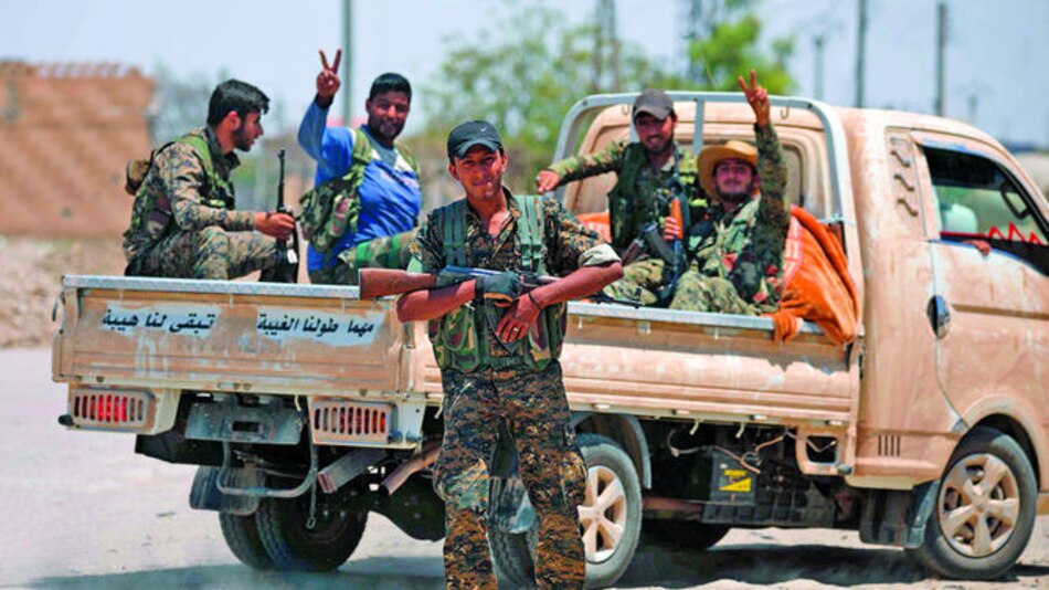 La alianza kurdo-árabe conquista barrio en Raqa