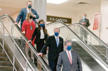 Donald Trump es absuelto por el Senado