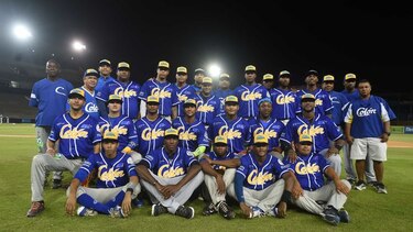 Colón parte por delante en la serie final