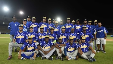 Colón parte por delante en la serie final