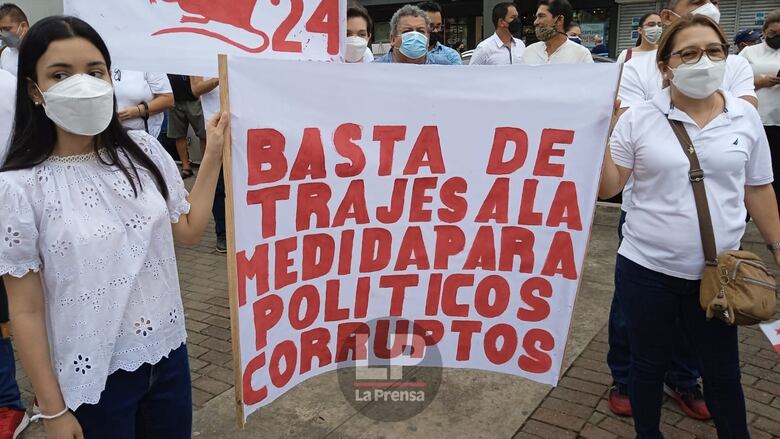 Fotogalería: Imágenes de una tarde de protestas