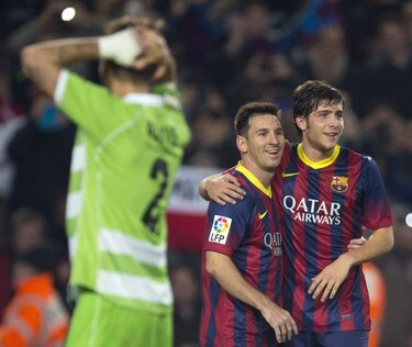 Messi regresa con un doblete en victoria del Barça