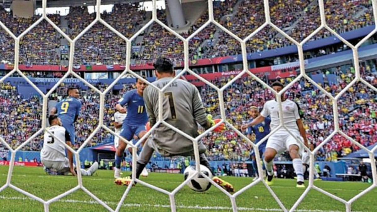 Brasil sufrió al ganar en los descuentos