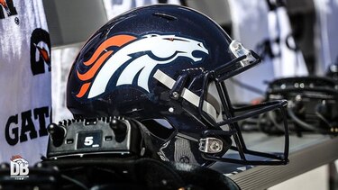 Broncos dan de baja a 'quarterback' suplente tras arresto