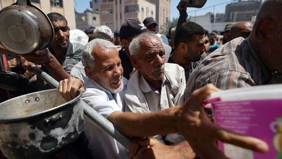 25 países condenan las ‘horribles’ muertes de ‘más de 800′ palestinos cuando buscaban ayuda humanitaria