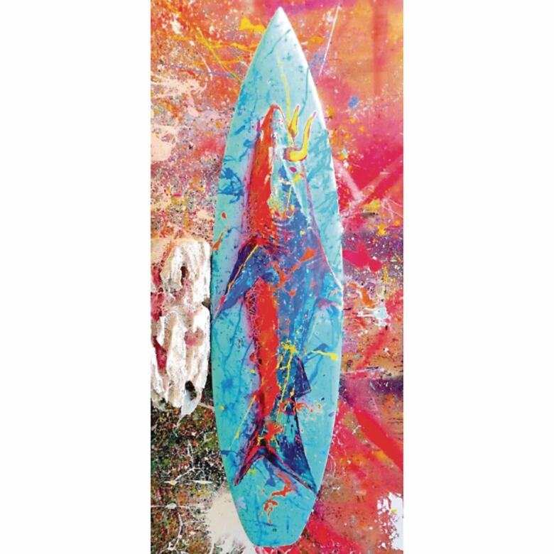 Tablas de surf son convertidas en obras de arte