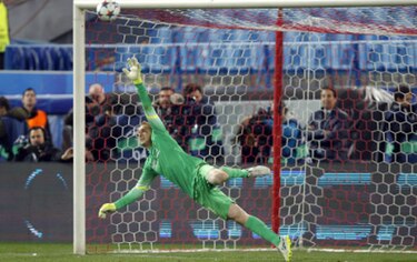 Atlético de Madrid logra el pase en la tanda de penaltis