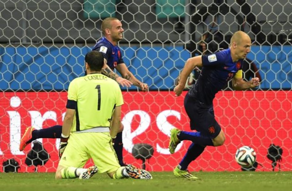 Holanda goleó a España 5-1; Van Persie y Robben fueron las figuras