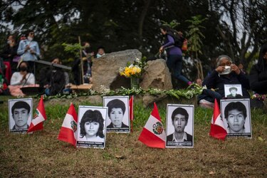 La polémica ley de amnistía aprobada en Perú que perdonará a centenares de policías y militares acusados de violaciones a los derechos humanos