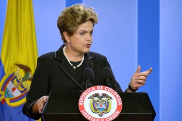 Rousseff sufre una semana de reveses y se complica crisis