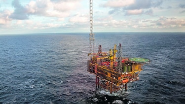 Shell domina con grandes compras