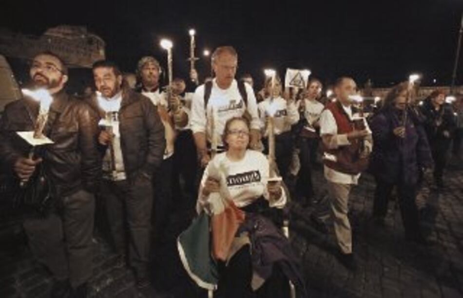 Lombardi anima a las víctimas