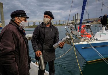 Navegante argentino cruza el Atlántico para ver a sus padres en medio de la pandemia