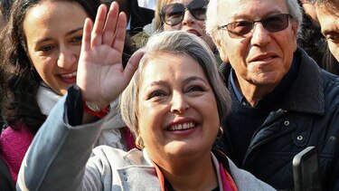 Quién es Jeannette Jara, la comunista que obtuvo un histórico triunfo en las primarias de Chile y será candidata de la izquierda para suceder a Boric