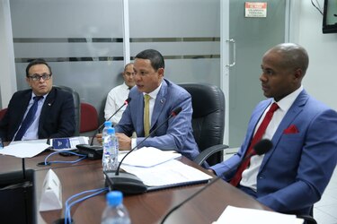 El MEF disminuyó presupuesto de la UP y de Pandeportes