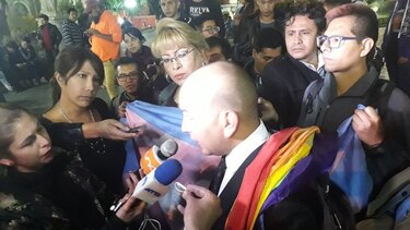 Tribunal impide matrimonio a transgéneros y transexuales en Bolivia