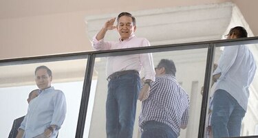 Cortizo visita el TE, agradece a Roux y habla de su agenda