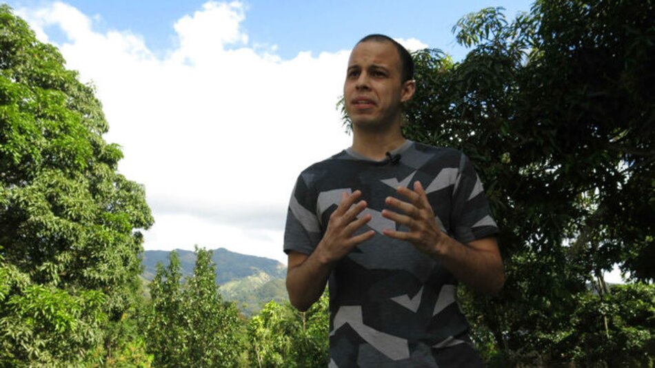 Hermano de atacante en Florida argumenta fallas del gobierno