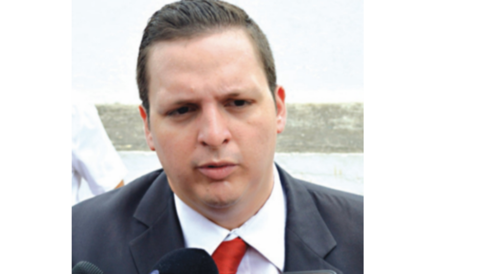 Hasta 10 años por uso de celulares en cárcel