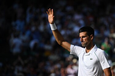Djokovic pasa a su octava final de Wimbledon donde le espera Kyrgios