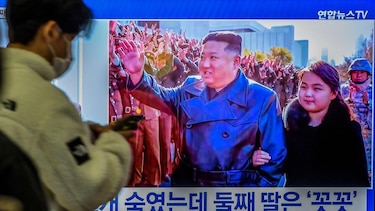 Qué se sabe de Kim Ju-ae, la hija y ‘más probable’ sucesora del líder de Corea del Norte que visita China junto a su padre