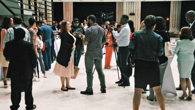 Cine a favor de los derechos humanos