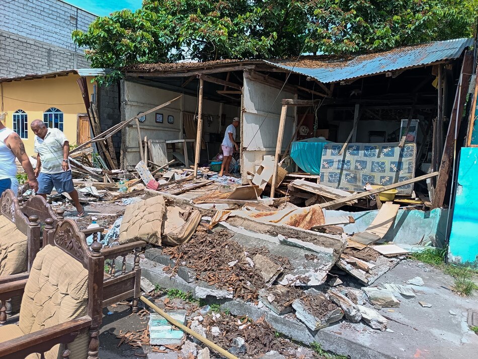 Un sismo de magnitud 6.1 en Ecuador deja al menos 22 heridos y daños en casas y refinería