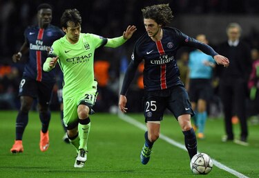 PSG y Manchester City empatan en un duelo de errores defensivos